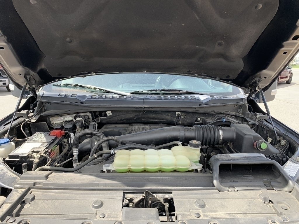 Used 2019 Ford F150 Lariat w/ Equipment Group 502A Luxury AWD/4WD image 21