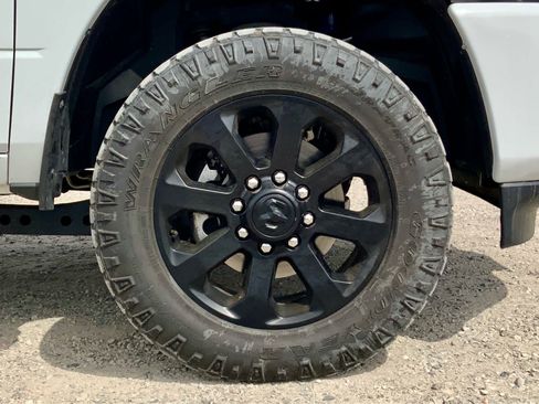 Used 2024 RAM 2500 Laramie AWD/4WD image 16