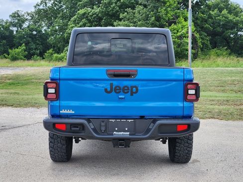Used 2023 Jeep Gladiator Sport AWD/4WD image 6