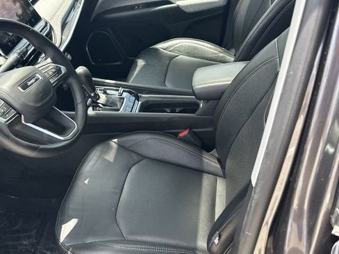 Used 2022 Jeep Compass Latitude w/ Sun and Sound Group AWD/4WD image 15