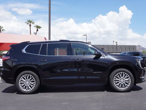 New 2025 GMC Acadia Denali w/ LPO, All-Weather Package image 2