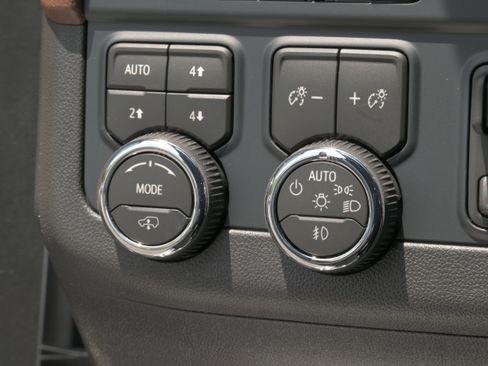 New 2026 Chevrolet Suburban High Country AWD/4WD image 29