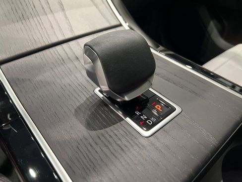 Used 2025 Land Rover Range Rover Velar S image 24