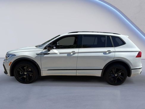 Used 2024 Volkswagen Tiguan SE R-Line w/ MDO Package, Two-Row AWD/4WD image 4