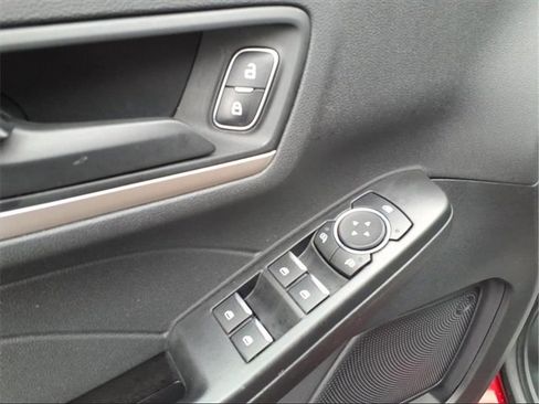 Used 2022 Ford Escape SE image 16