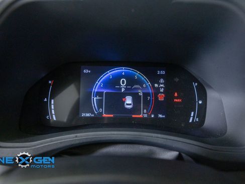 Used 2024 Toyota Grand Highlander AWD image 16