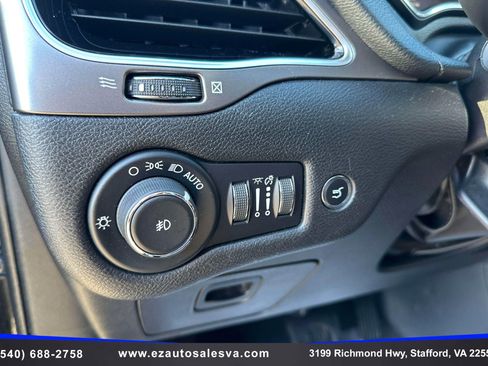 Used 2020 Jeep Cherokee Limited image 19