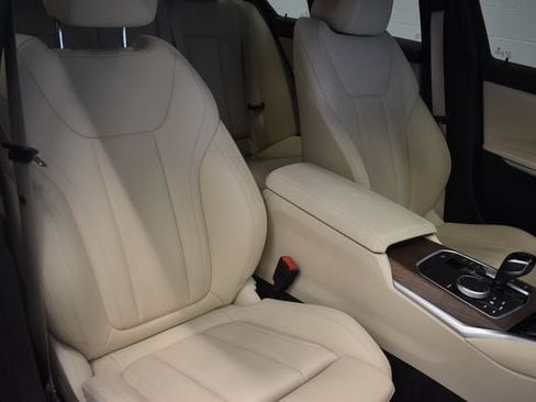 Used 2019 BMW 330i xDrive Sedan w/ Convenience Package AWD/4WD image 6