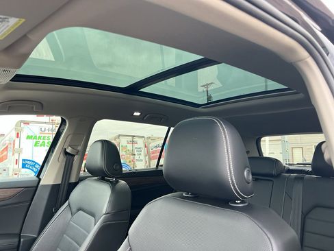 Used 2024 Volkswagen Atlas SEL image 35