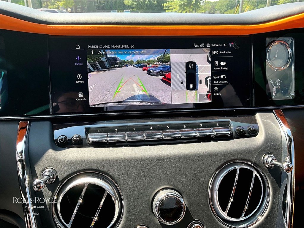 Certified 2025 Rolls-Royce Cullinan AWD/4WD image 20