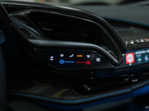 Used 2022 Ferrari SF90 Spider image 42