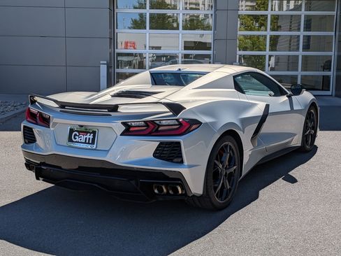 Used 2023 Chevrolet Corvette Stingray Preferred Conv w/ Z51 Performance Package RWD image 5