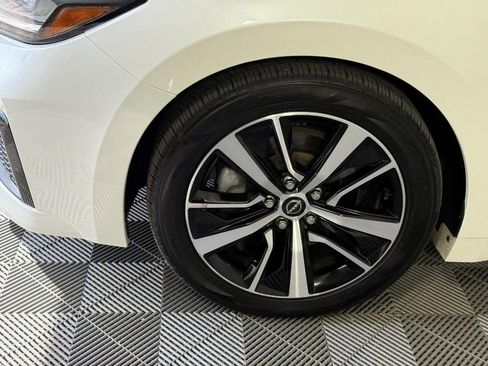 Used 2023 Nissan Maxima SV w/ Floor Mat Group FWD image 16