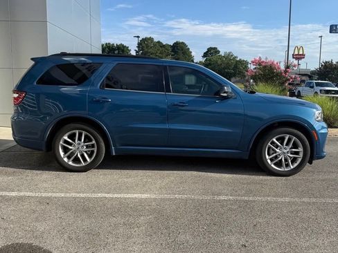 Used 2023 Dodge Durango GT RWD image 7