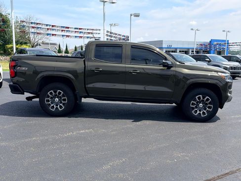 Used 2024 Chevrolet Colorado Z71 w/ Z71 Convenience Package 2 AWD/4WD image 4