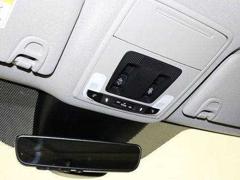 Used 2023 Honda Pilot Elite image 24