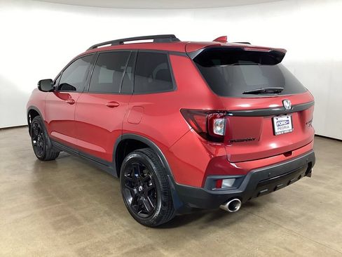 Used 2024 Honda Passport Black Edition image 9