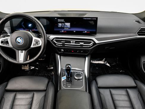 Used 2022 BMW i4 eDrive40 w/ M Sport Package RWD image 14