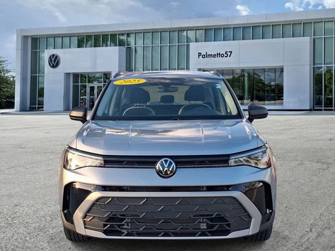 Used 2025 Volkswagen Taos S FWD image 2