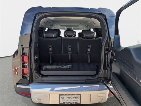 Used 2025 Land Rover Defender 130 S image 5