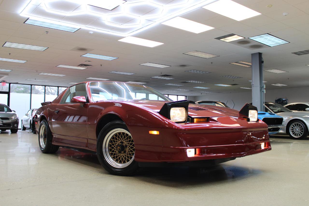 Used 1987 Pontiac Firebird Trans Am RWD image 3