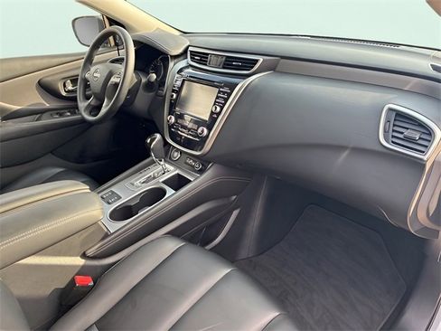 Used 2024 Nissan Murano SV w/ SV Midnight Edition Package image 13