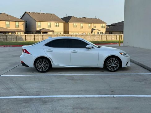 Used 2014 Lexus IS 250 w/ Navigation Package RWD image 8