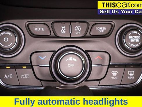 Used 2019 Jeep Cherokee Latitude Plus FWD image 20
