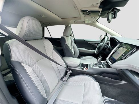 Used 2023 Subaru Outback Premium image 29