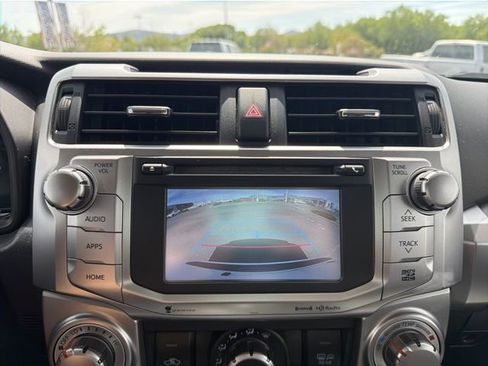 Used 2017 Toyota 4Runner SR5 AWD/4WD image 9