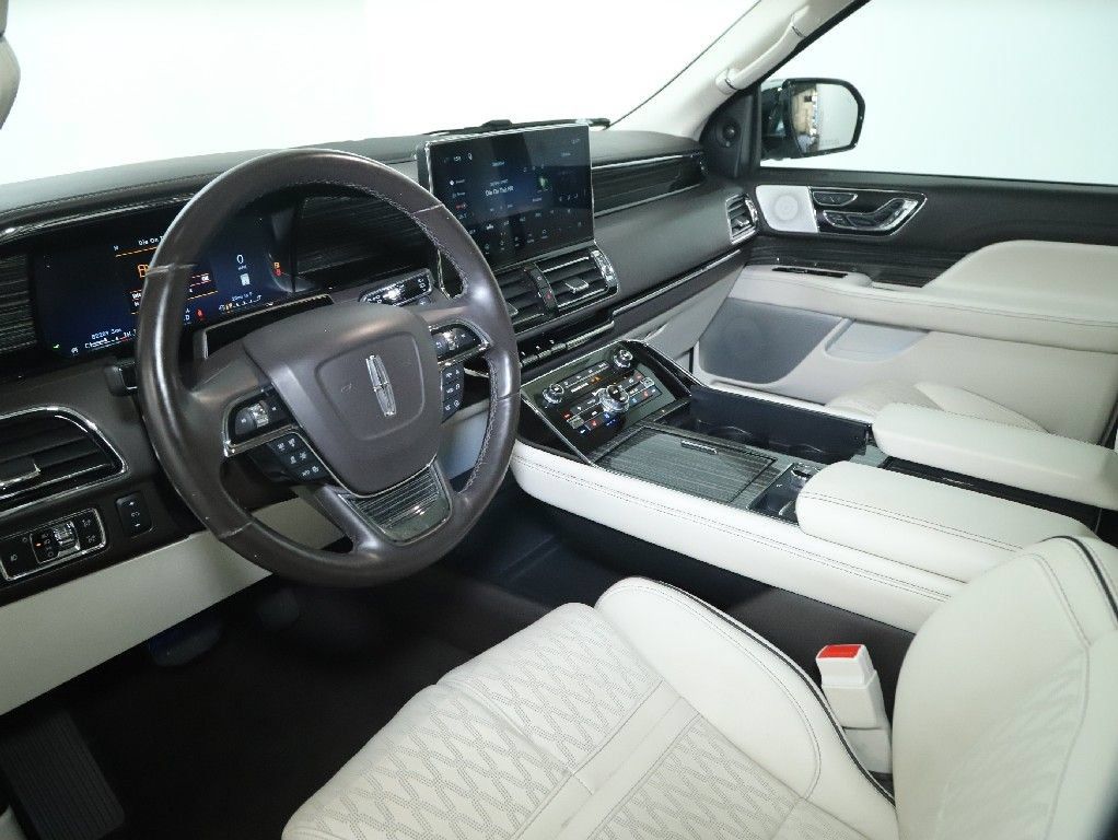 Used 2022 Lincoln Navigator L Black Label AWD/4WD image 21
