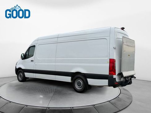 Used 2020 Mercedes-Benz Sprinter 2500 image 3