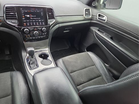 Used 2022 Jeep Grand Cherokee Laredo X AWD/4WD image 12