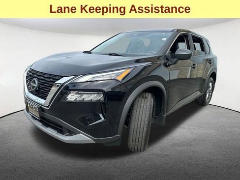 Used 2023 Nissan Rogue S image 5