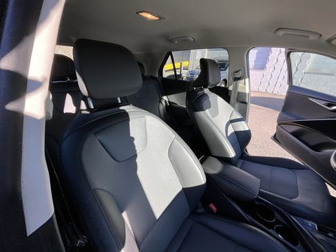 Used 2023 Kia Niro EX image 35