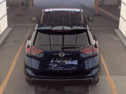 Used 2025 Nissan Rogue SV FWD image 6