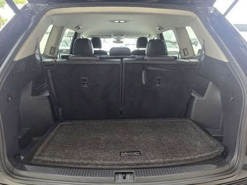 Used 2024 Volkswagen Atlas SE FWD image 11