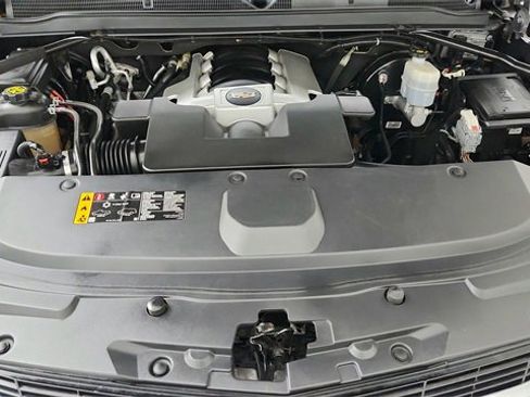 Used 2020 Cadillac Escalade Luxury image 25