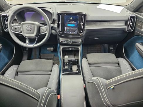Used 2023 Volvo XC40 Recharge Ultimate w/ Protection Package Premier AWD/4WD image 15