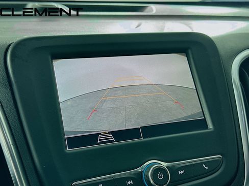Used 2022 Chevrolet Equinox LS FWD image 20