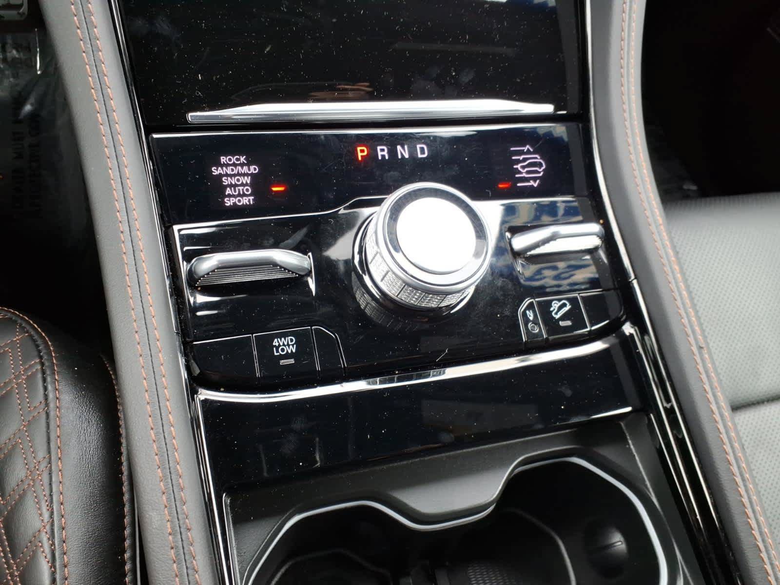 Used 2023 Jeep Grand Cherokee Summit AWD/4WD image 22