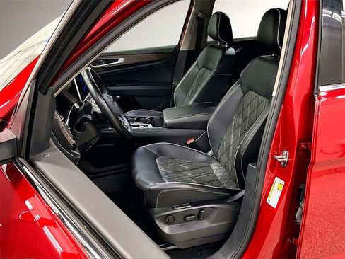 Used 2024 Volkswagen Atlas SEL Premium R-Line image 21