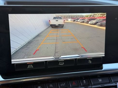 Used 2023 GMC Sierra 1500 SLT image 18