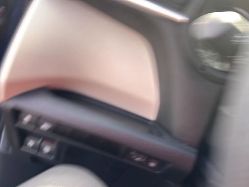 Used 2024 Toyota Sienna XLE image 3