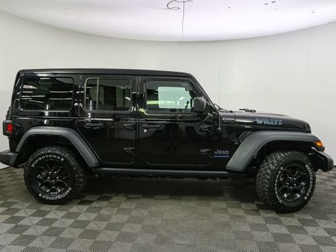 Used 2023 Jeep Wrangler Unlimited w/ Sun & Screen Package AWD/4WD image 15
