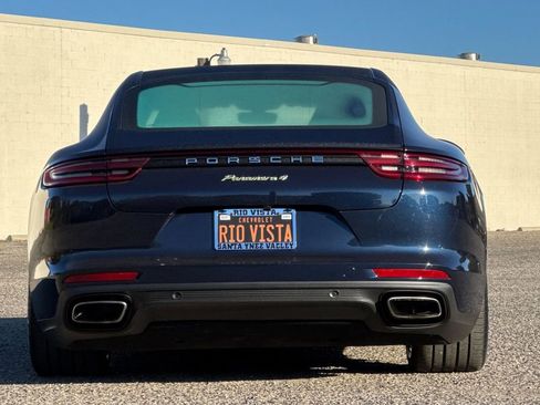 Used 2018 Porsche Panamera 4 image 5