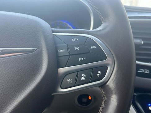 Used 2020 Chrysler Pacifica Touring-L Plus w/ Advanced Safetytec Group image 27