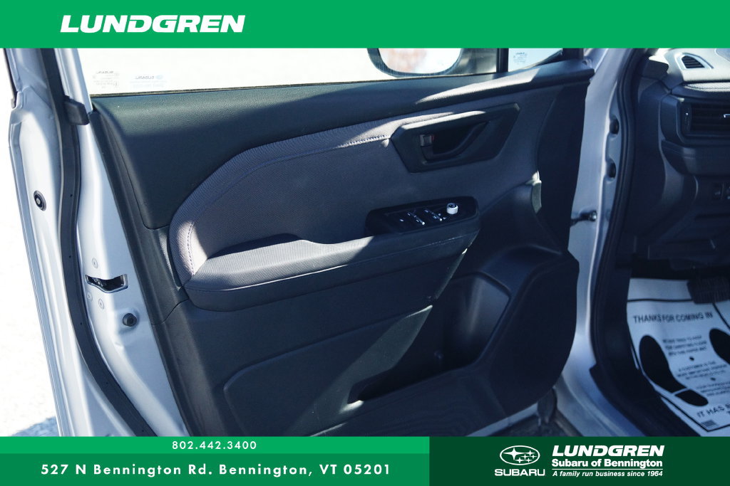 Used 2025 Subaru Forester Premium AWD/4WD image 11