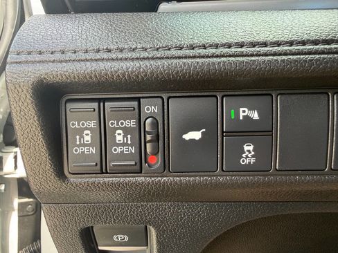Used 2026 Honda Odyssey Elite image 35