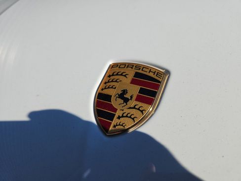 New 2026 Porsche Macan GTS image 13